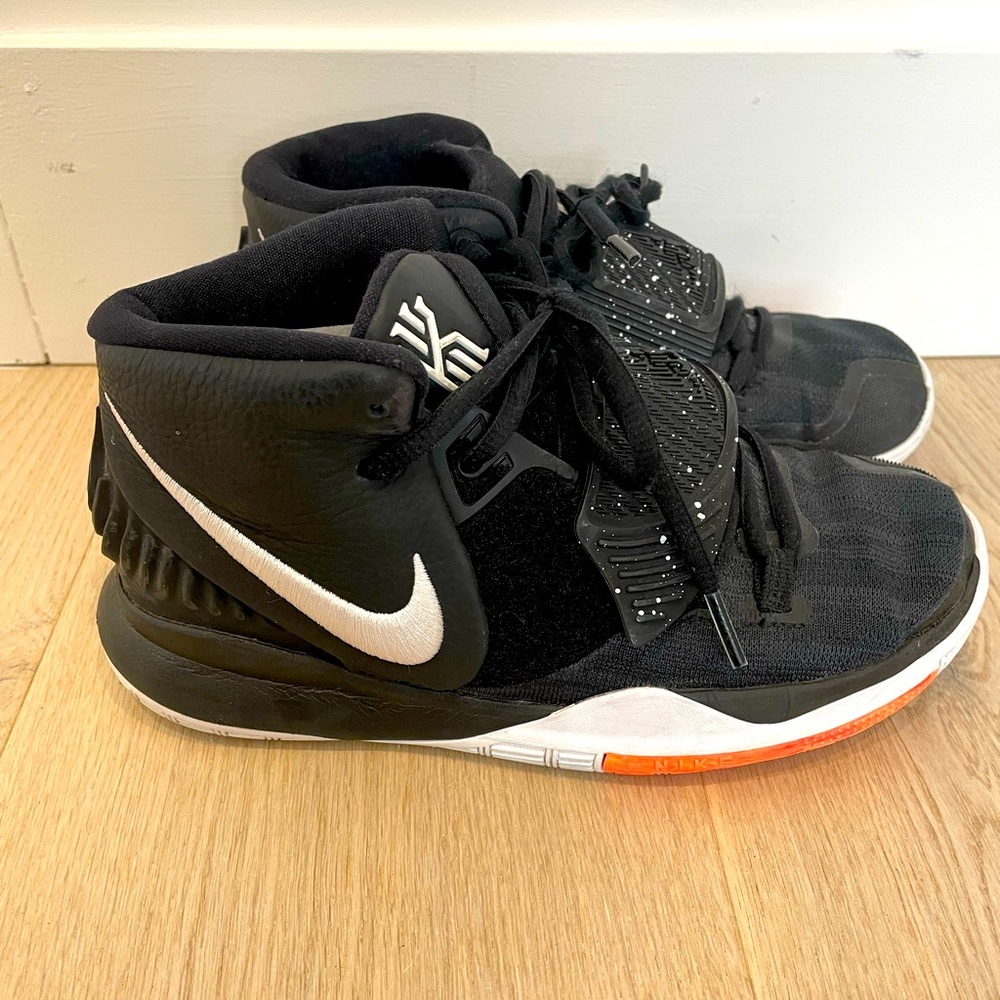 Nike special edition running shoes size 4,5